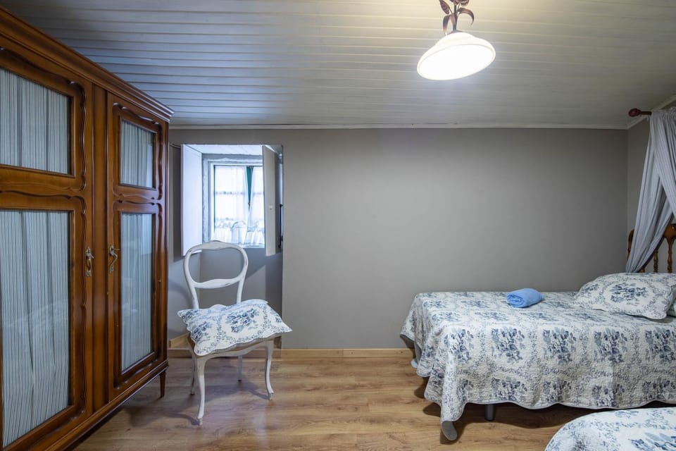 Property building, Living room, Bedroom