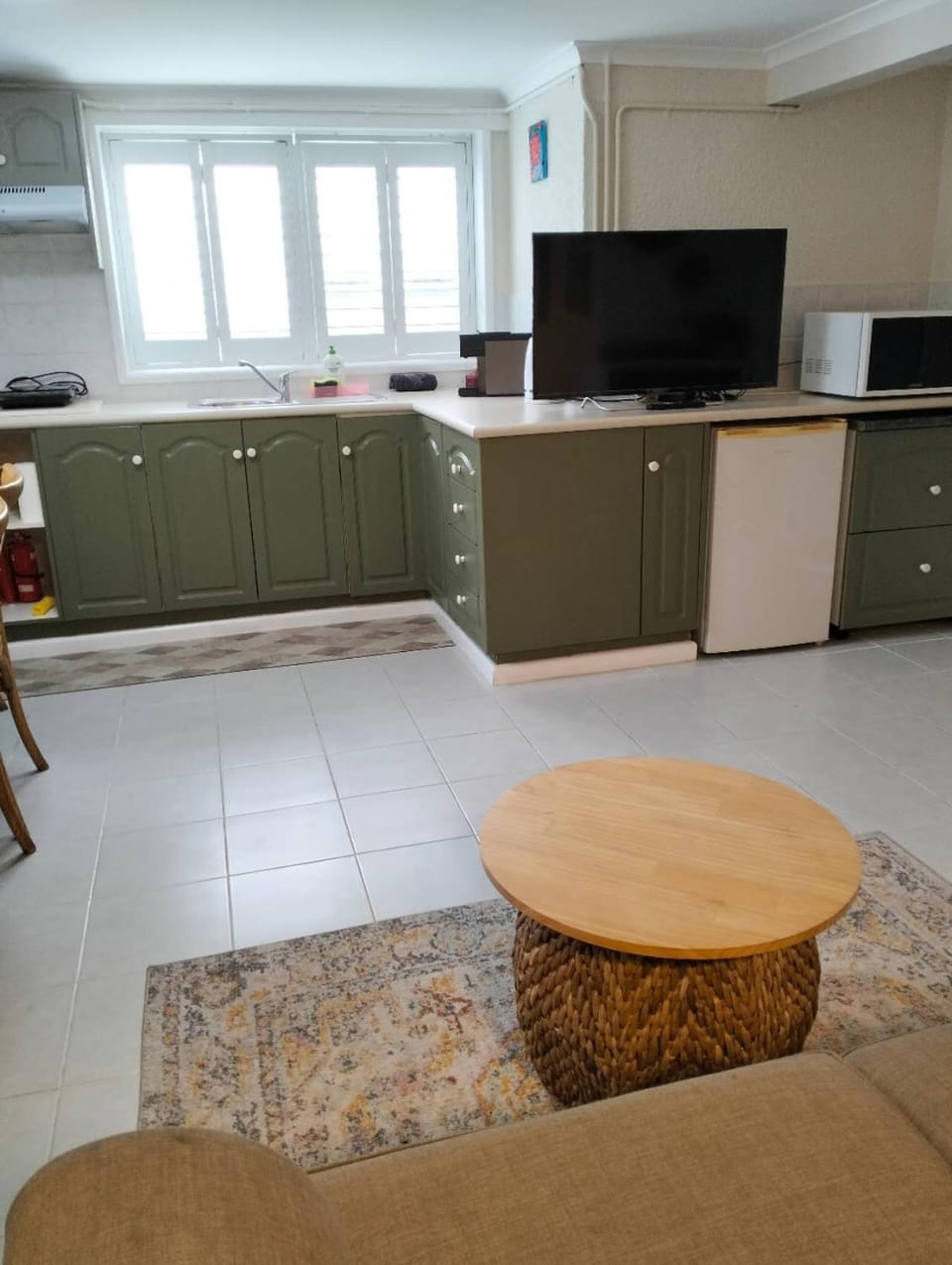 Guest suite-2 beds,private entry, bathroom & laundry Vacation rental in Wollongong