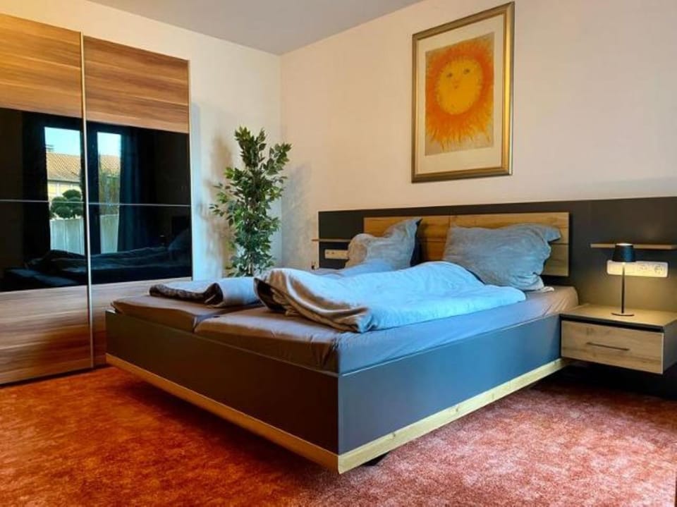 Bed, Photo of the whole room