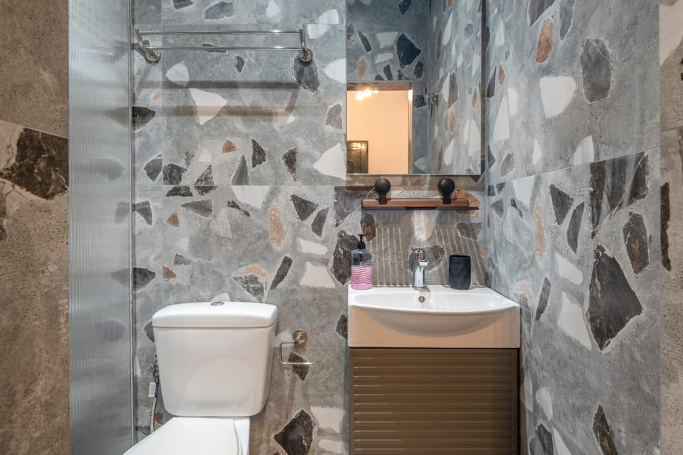 Bathroom, Living room