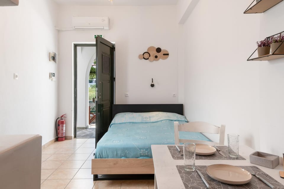 Living room, Bedroom