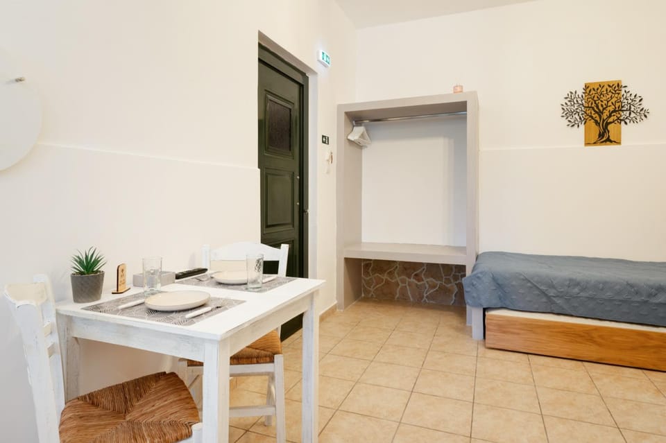 Living room, Bedroom