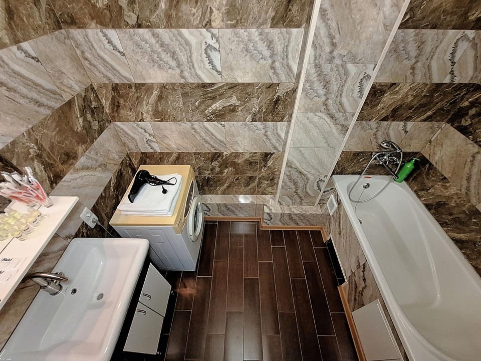 Bathroom, Bath