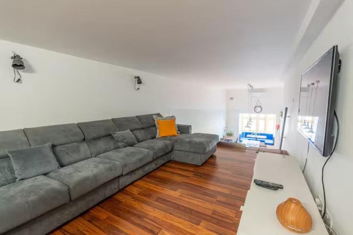 Spinola Seafront Loft Deluxe Apartment in Saint Julians