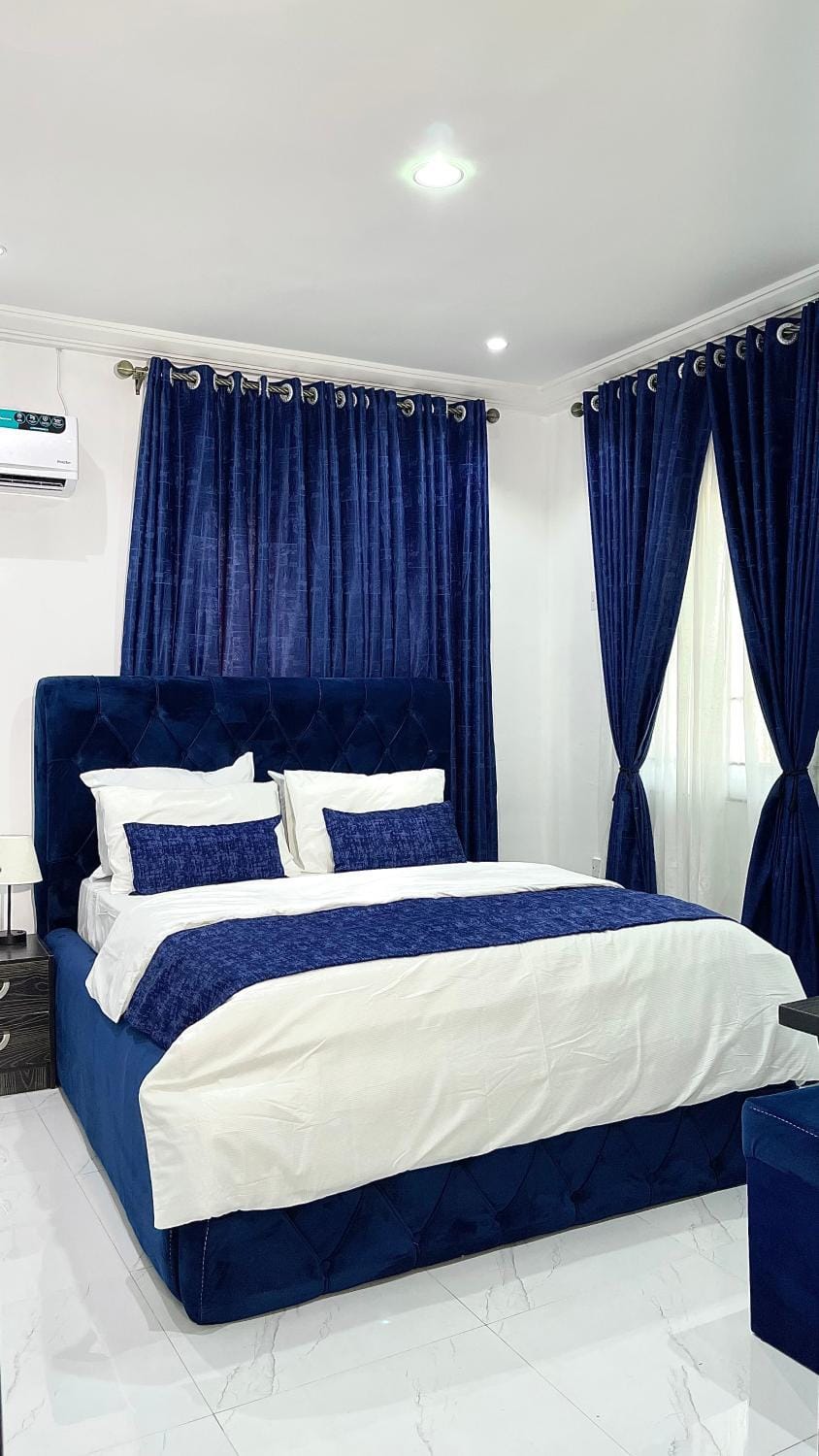 Bed, air conditioner