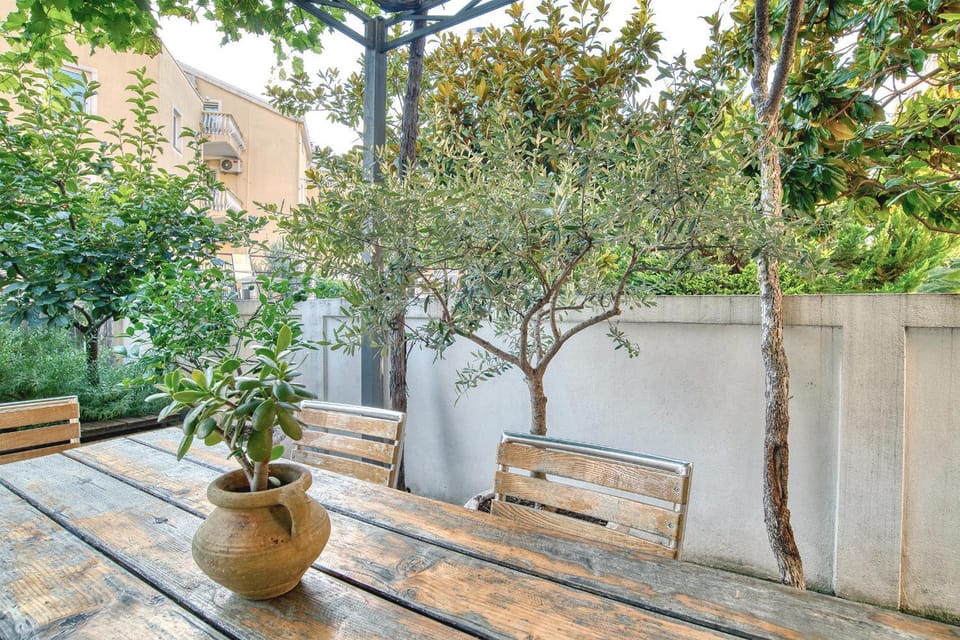 Property building, Balcony/Terrace