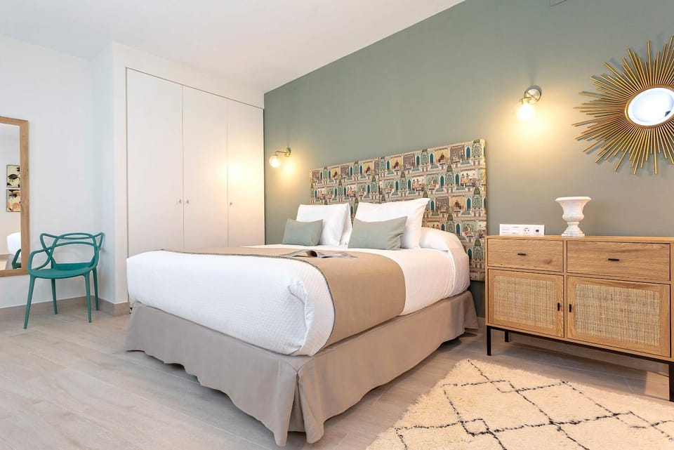 Bed, Photo of the whole room, Bedroom, wardrobe