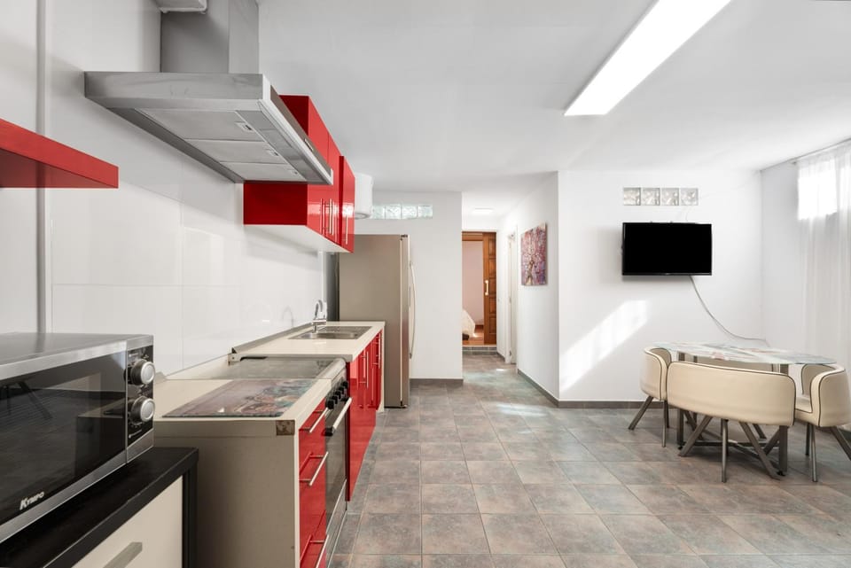 Kitchen or kitchenette, Living room