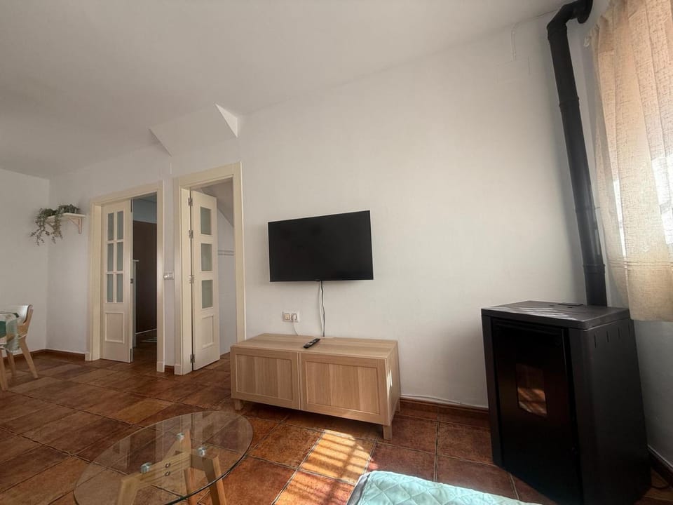 TV and multimedia, fireplace