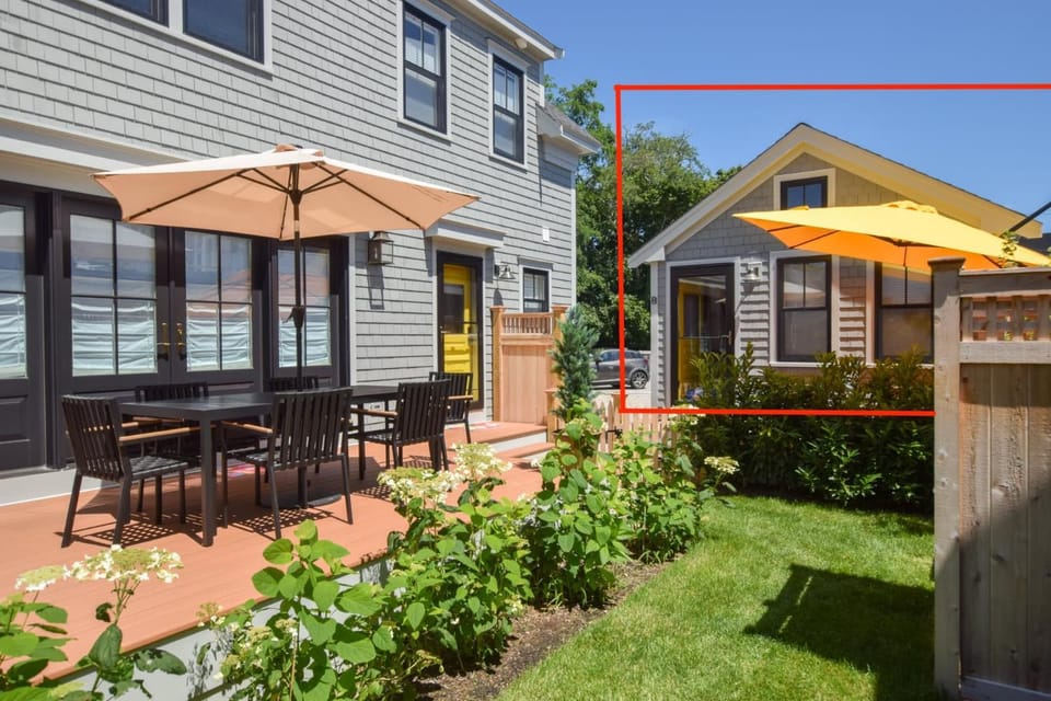 Walk to Beach Shopping and Dining Apartment in Provincetown