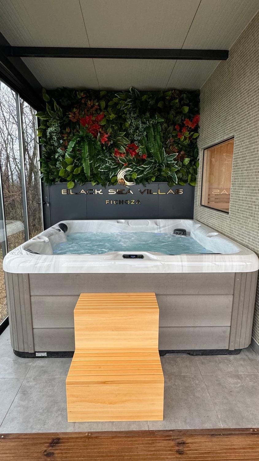 Hot Tub, Spa and wellness centre/facilities