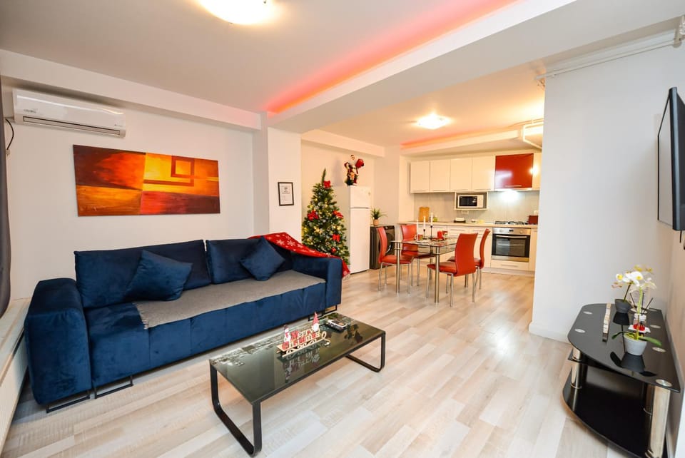 TV and multimedia, Kitchen or kitchenette, Living room, Seating area, Dining area, Evening entertainment, stove