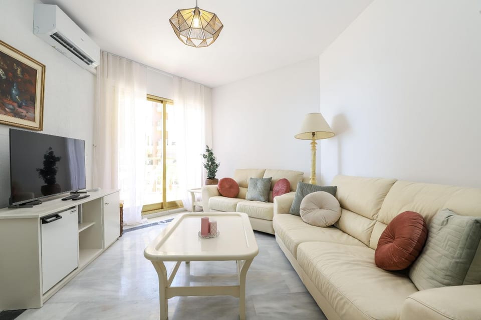 Fuengirola beachfront - Dona Sofia Apartment in Fuengirola