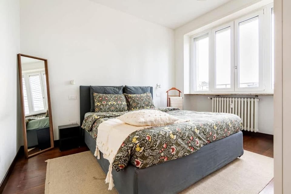 Amazing view exclusive 9th floor apartment House in Milan