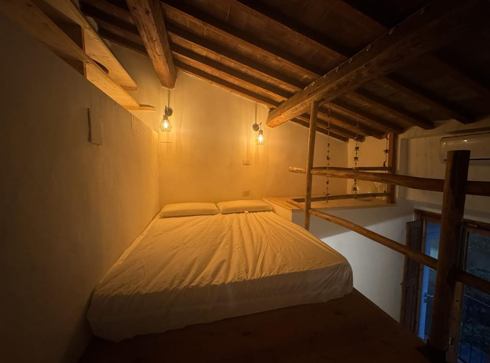 Bed, bunk bed