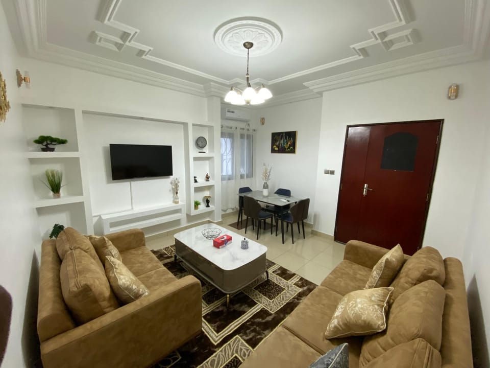TV and multimedia, Living room, Dining area