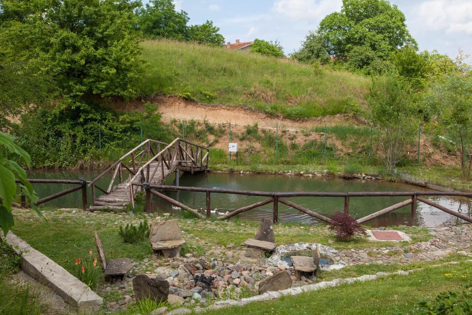 Самостоятелна къща за гости с изглед към планината Вила Марк House in Bulgaria