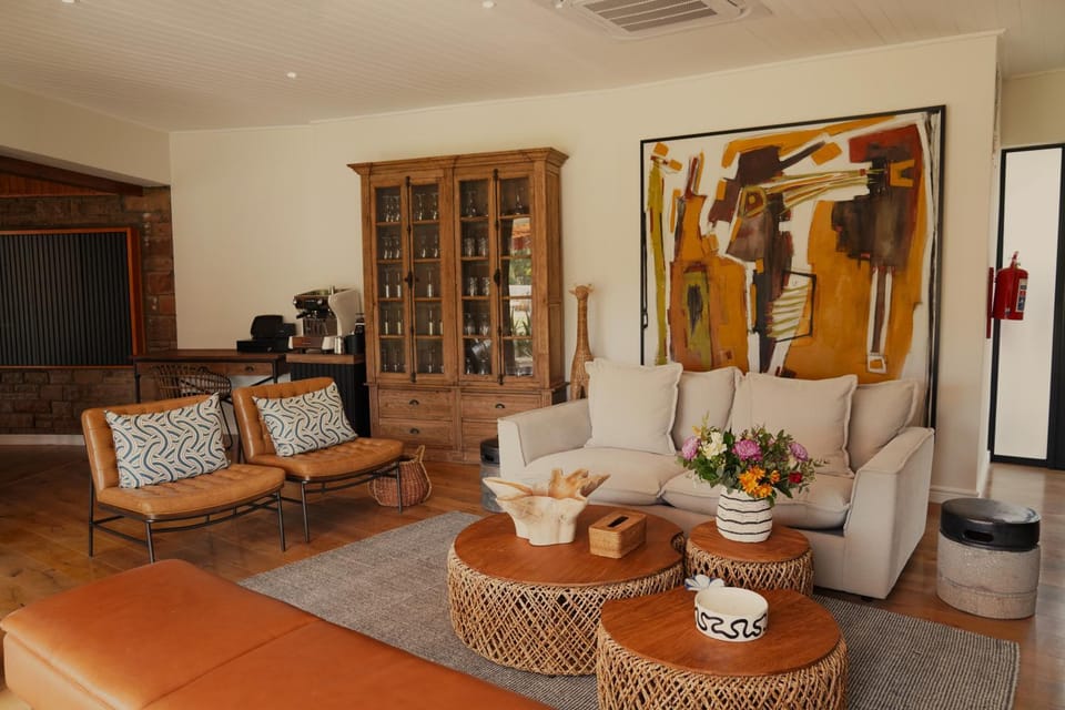 Communal lounge/ TV room, Lounge or bar, Seating area