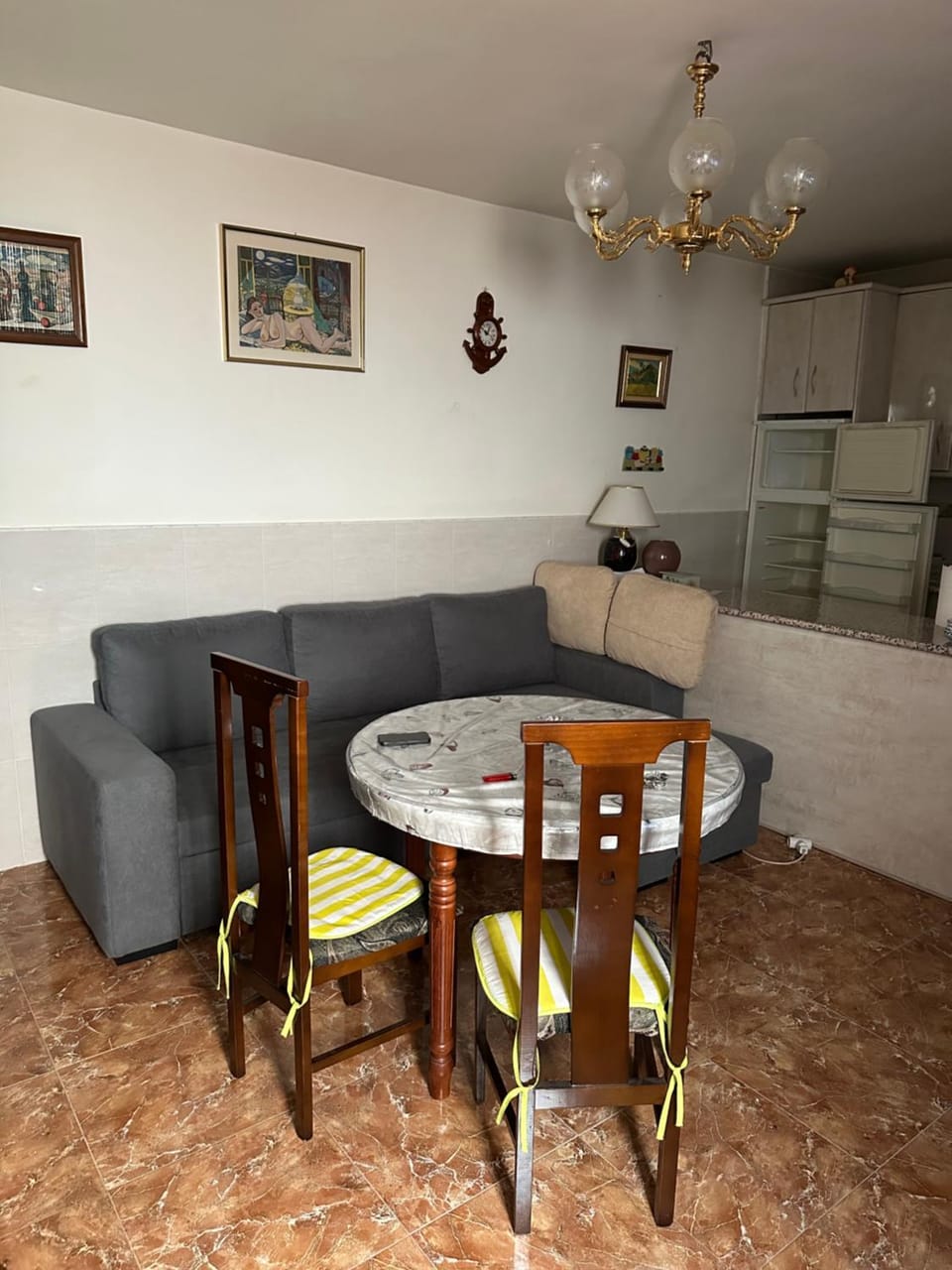 Seating area, Dining area