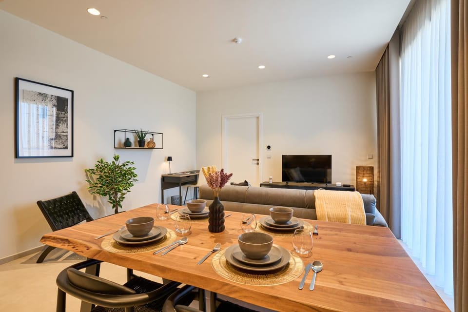 Living room, Seating area, Dining area, flat iron