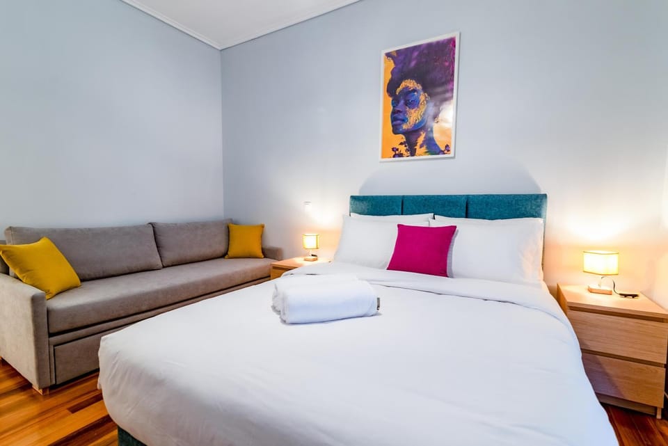 Bed, Photo of the whole room, Bedroom, towels