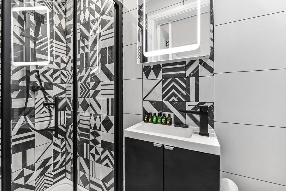 Shower, Bathroom