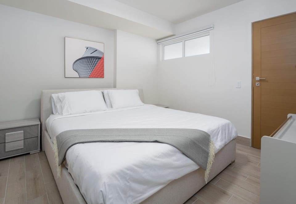 Bed, TV and multimedia, Photo of the whole room, Bedroom, air conditioner