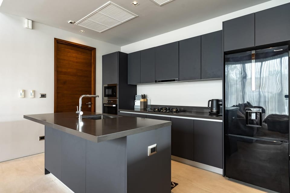 Kitchen or kitchenette, oven, stove