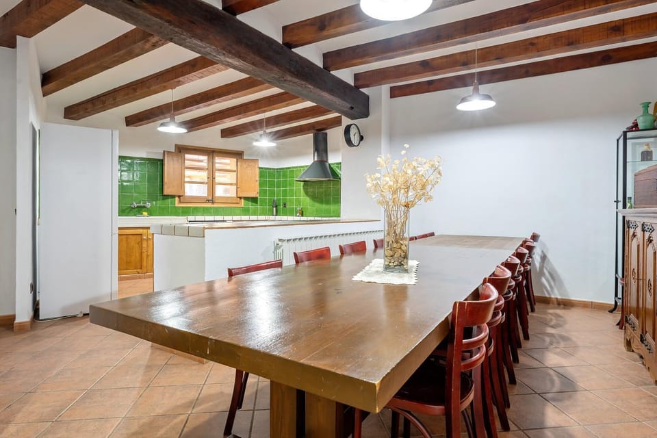 Property building, Kitchen or kitchenette, Living room
