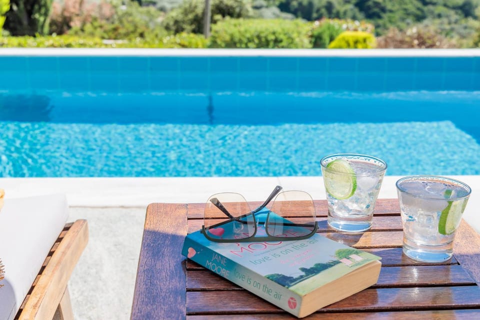 Property building, Pool view, Swimming pool, Swimming pool