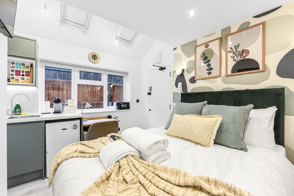 Bed, TV and multimedia, Kitchen or kitchenette, Bedroom, minibar