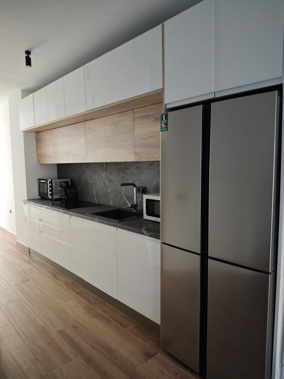 Kitchen or kitchenette, oven