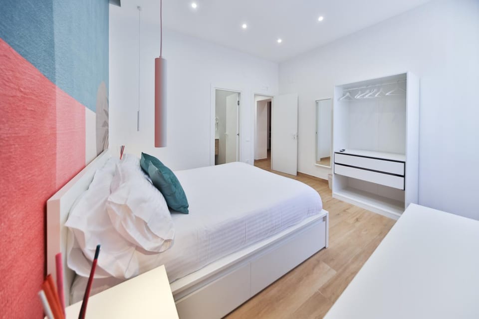 Bed, Photo of the whole room, Bedroom, wardrobe