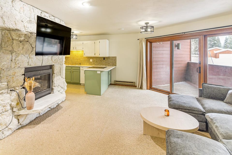 Walk to Winter Park Resort: Condo w/ Hot Tub! House in Winter Park