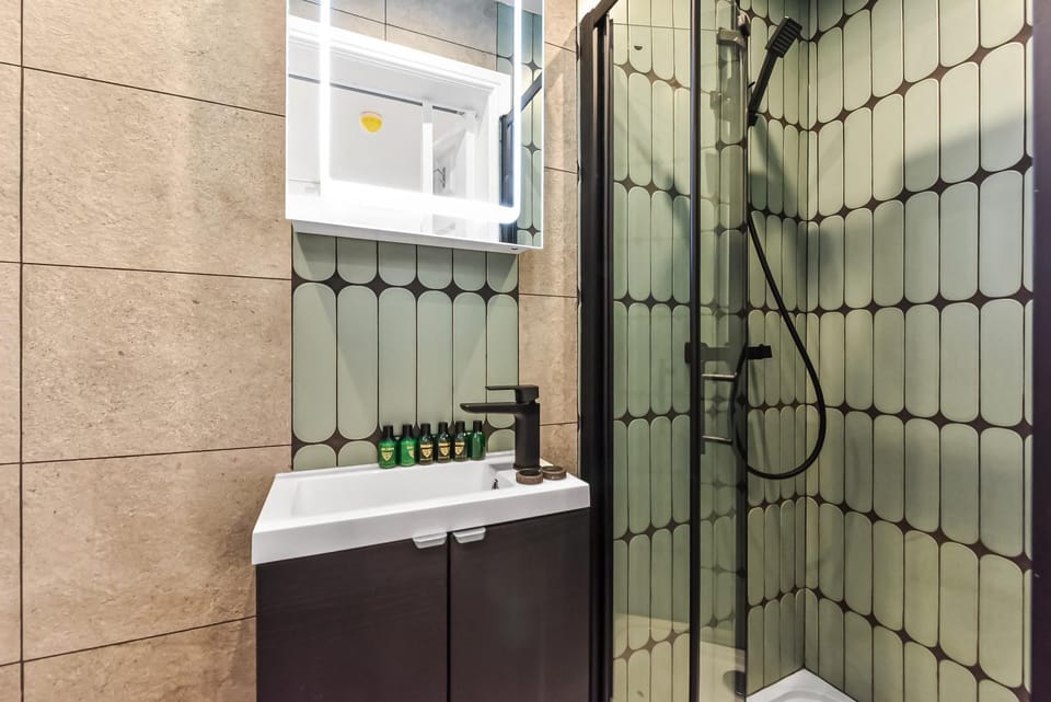 Shower, Property building, Bathroom