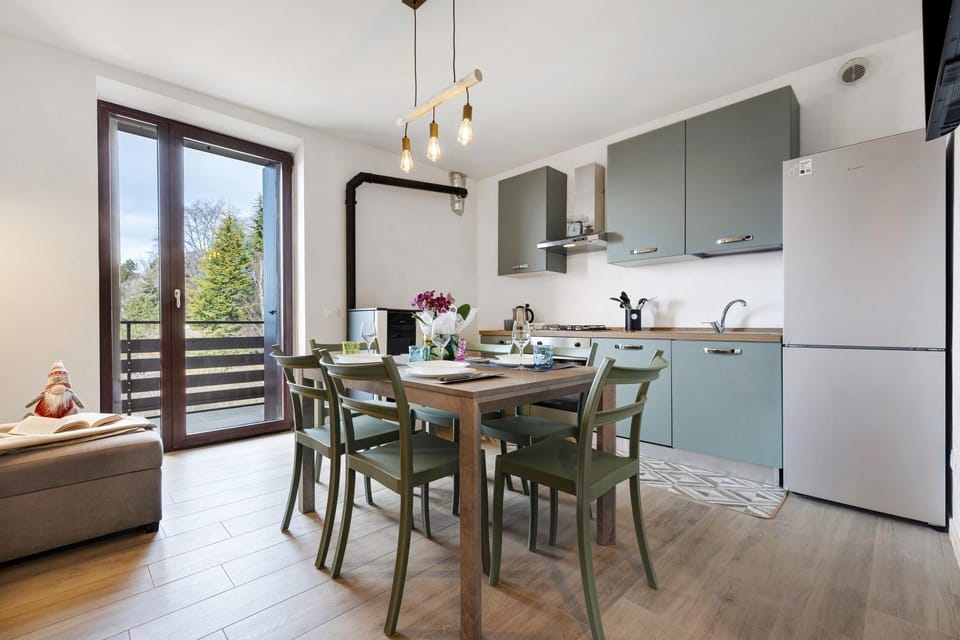 Property building, Kitchen or kitchenette, Living room