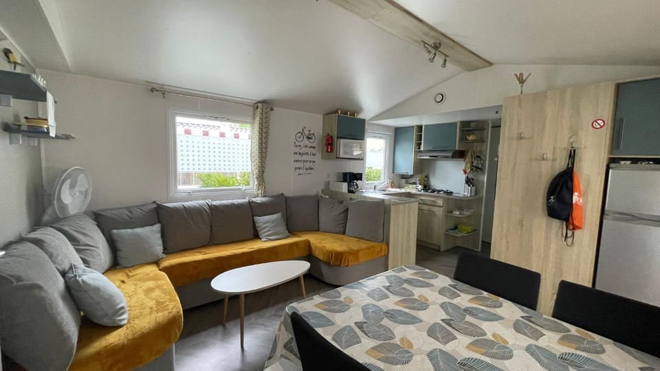 Living room, Dining area, microwave, kitchen