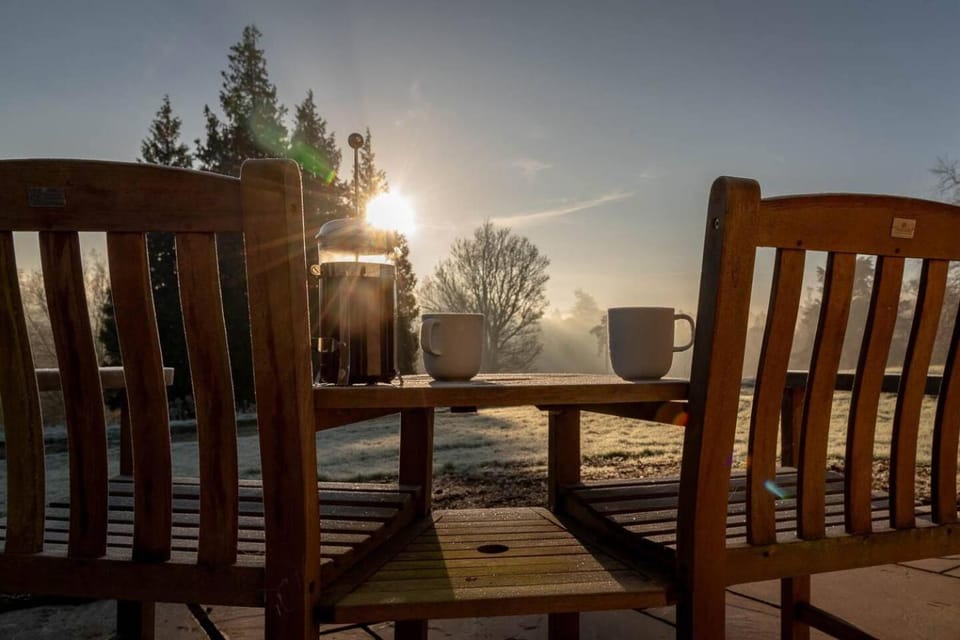 Pine Cabin Overlooking Bedgebury Forest Cabin in Rother District