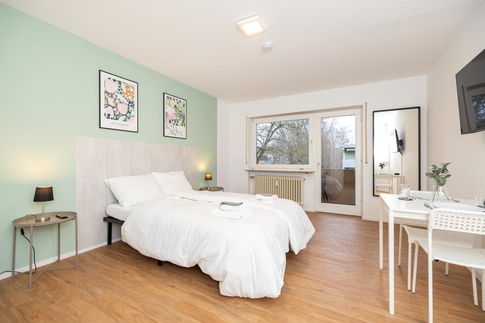Bed, Photo of the whole room