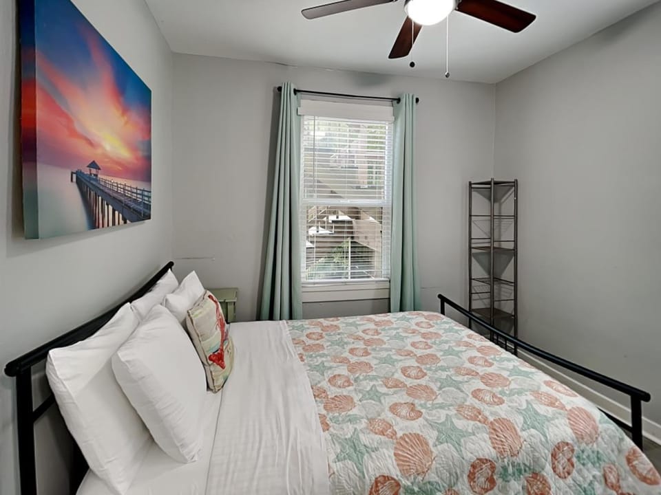 Pleasure Pier Retreat #1 House in Galveston Island