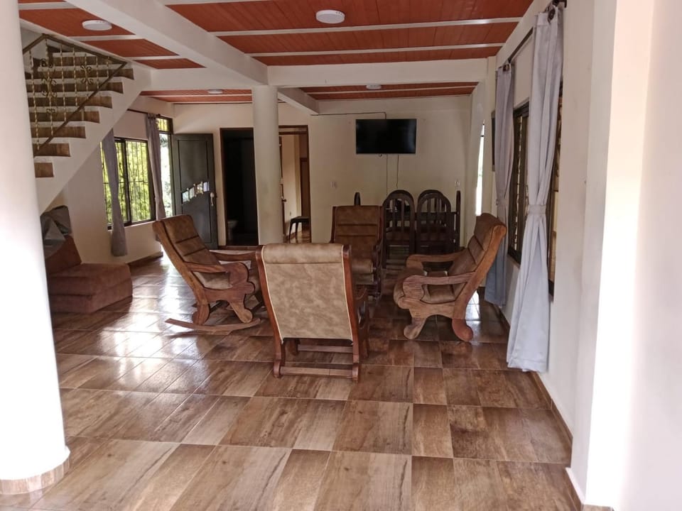 TV and multimedia, Living room, Internal: Not applicable to any particular room