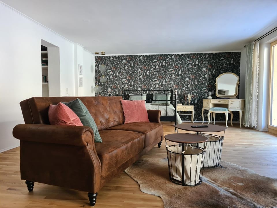 Living room, Photo of the whole room, Bedroom