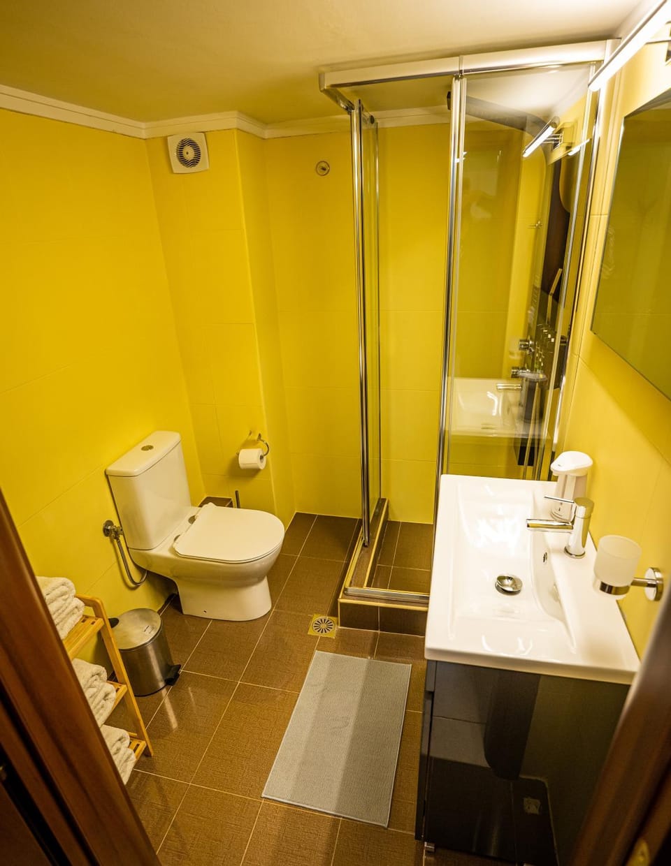 Shower, Toilet, Bathroom