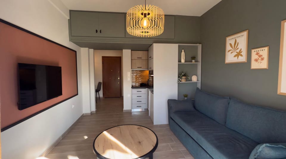 TV and multimedia, Kitchen or kitchenette, Seating area