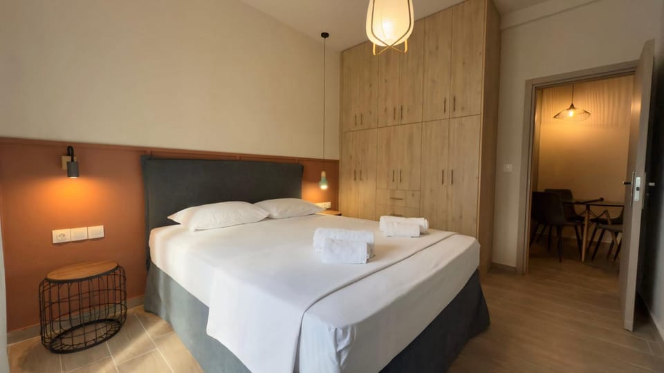 Bedroom, wardrobe
