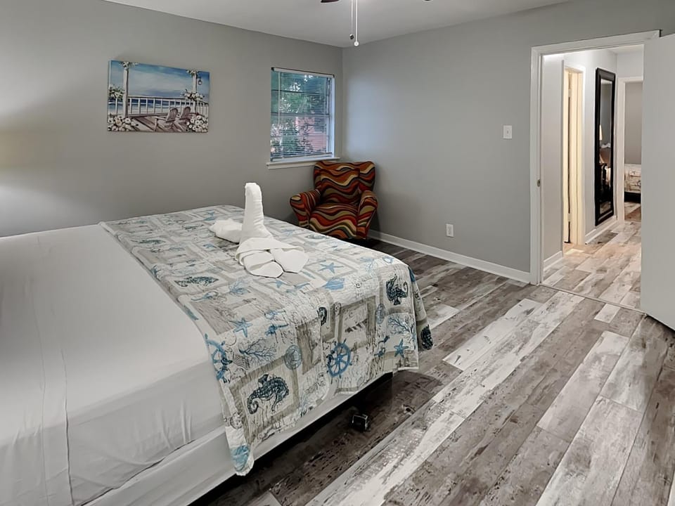 Pleasure Pier Retreat #4 House in Galveston Island