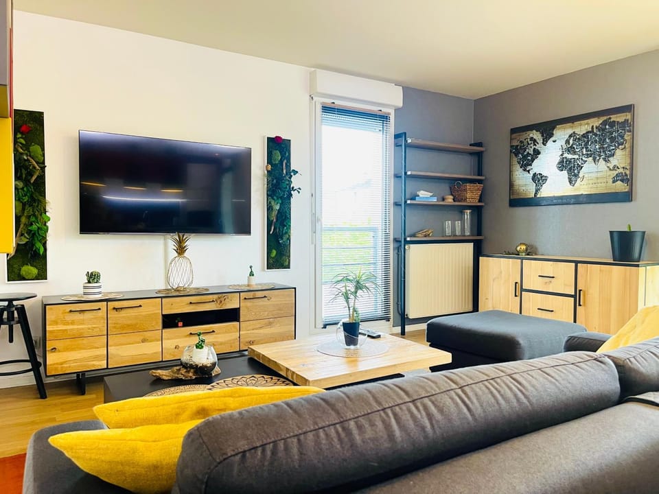 TV and multimedia, Living room