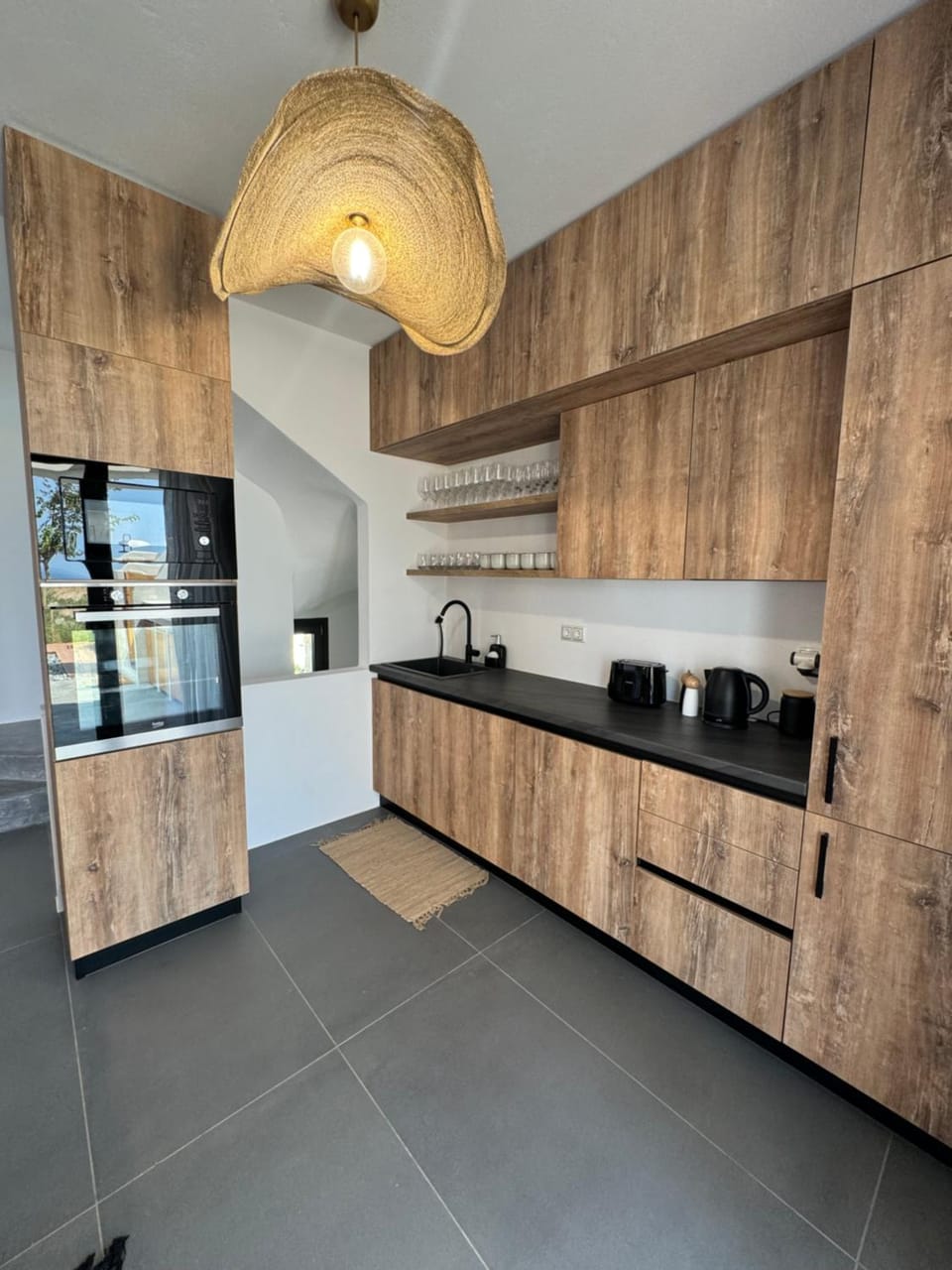 Coffee/tea facilities, Kitchen or kitchenette, oven, toaster