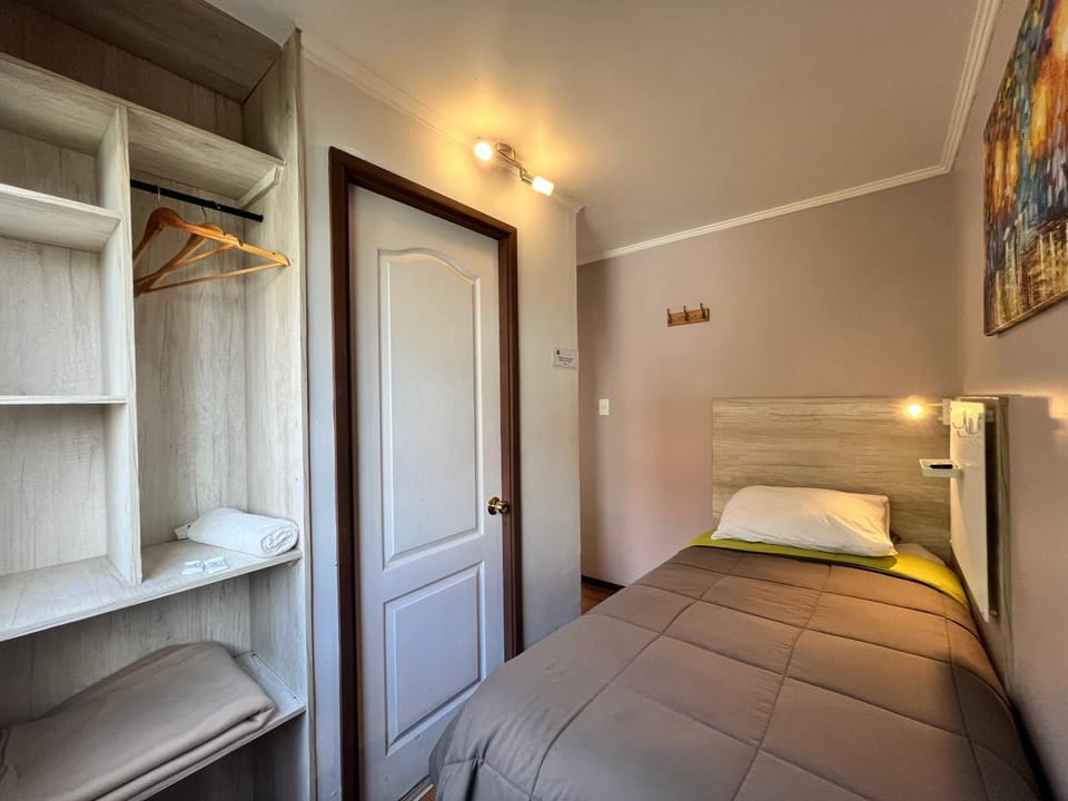 Yemanya Hostal Bed and Breakfast in Santiago Metropolitan Region