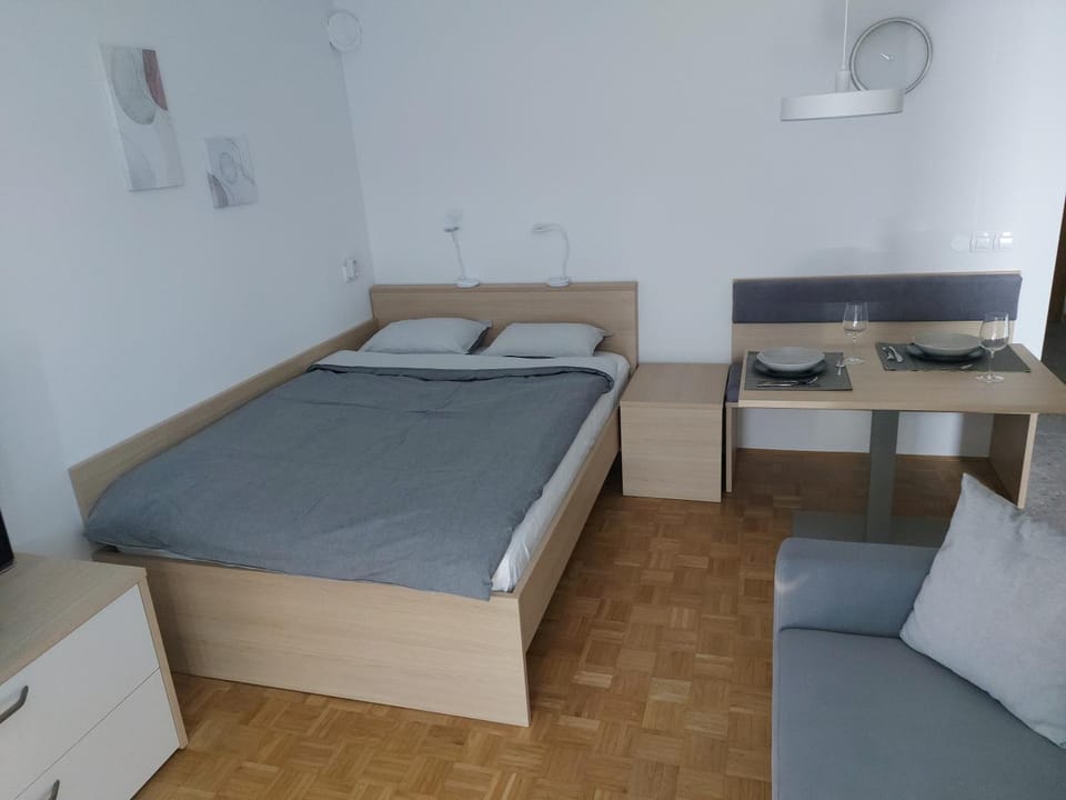 Bed, Photo of the whole room